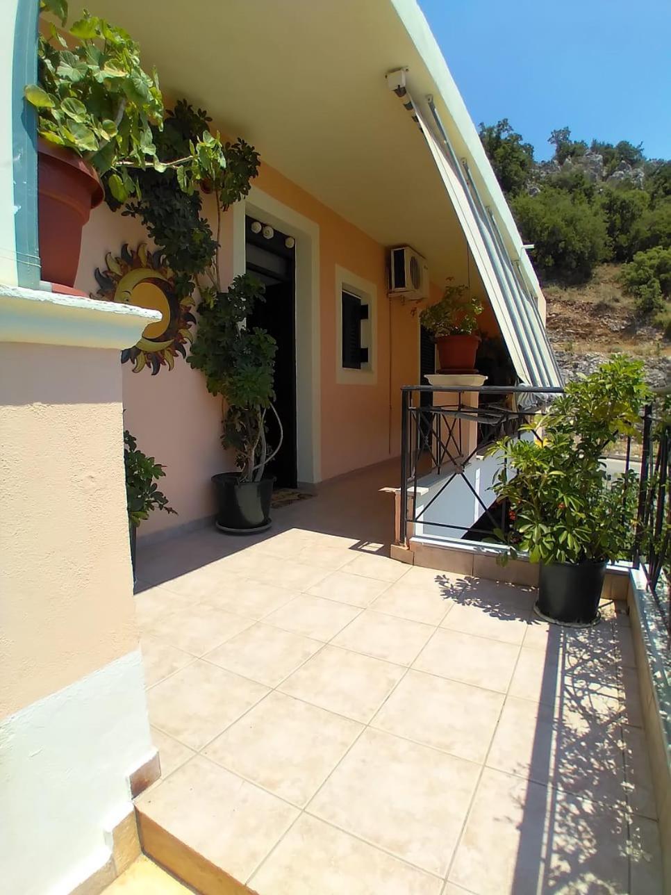 Oasis Hostel Himare Exterior foto